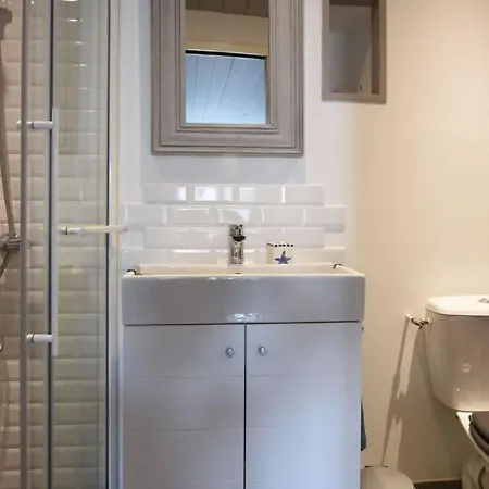 Ferienhaus Maison De Charme Au Centre Du Village Avec Cheminee Et Cuisine Equipee - Fr-1-434-56 *