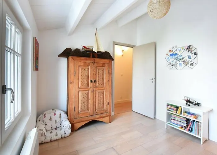 Maison De Charme Au Centre Du Village Avec Cheminee Et Cuisine Equipee - Fr-1-434-56 * Les Portes-en-Re