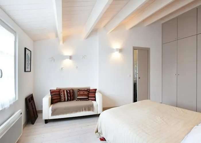 Feriehus Maison De Charme Au Centre Du Village Avec Cheminee Et Cuisine Equipee - Fr-1-434-56 *