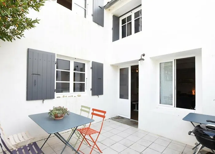 Maison De Charme Au Centre Du Village Avec Cheminee Et Cuisine Equipee - Fr-1-434-56 Feriehus *